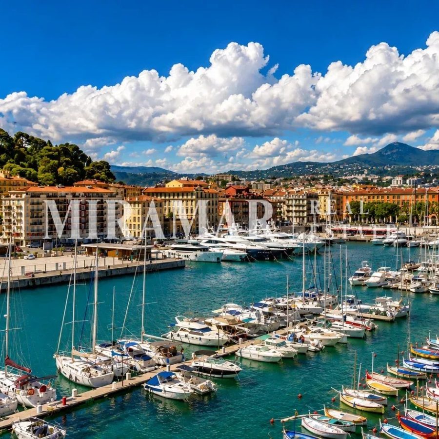 Exclusivité : 3/4 Pièces en Avant Dernier Etage  Port de Nice