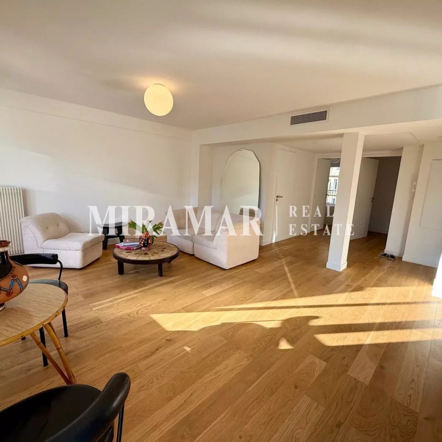 Port de Nice : Rare Dernier Etage