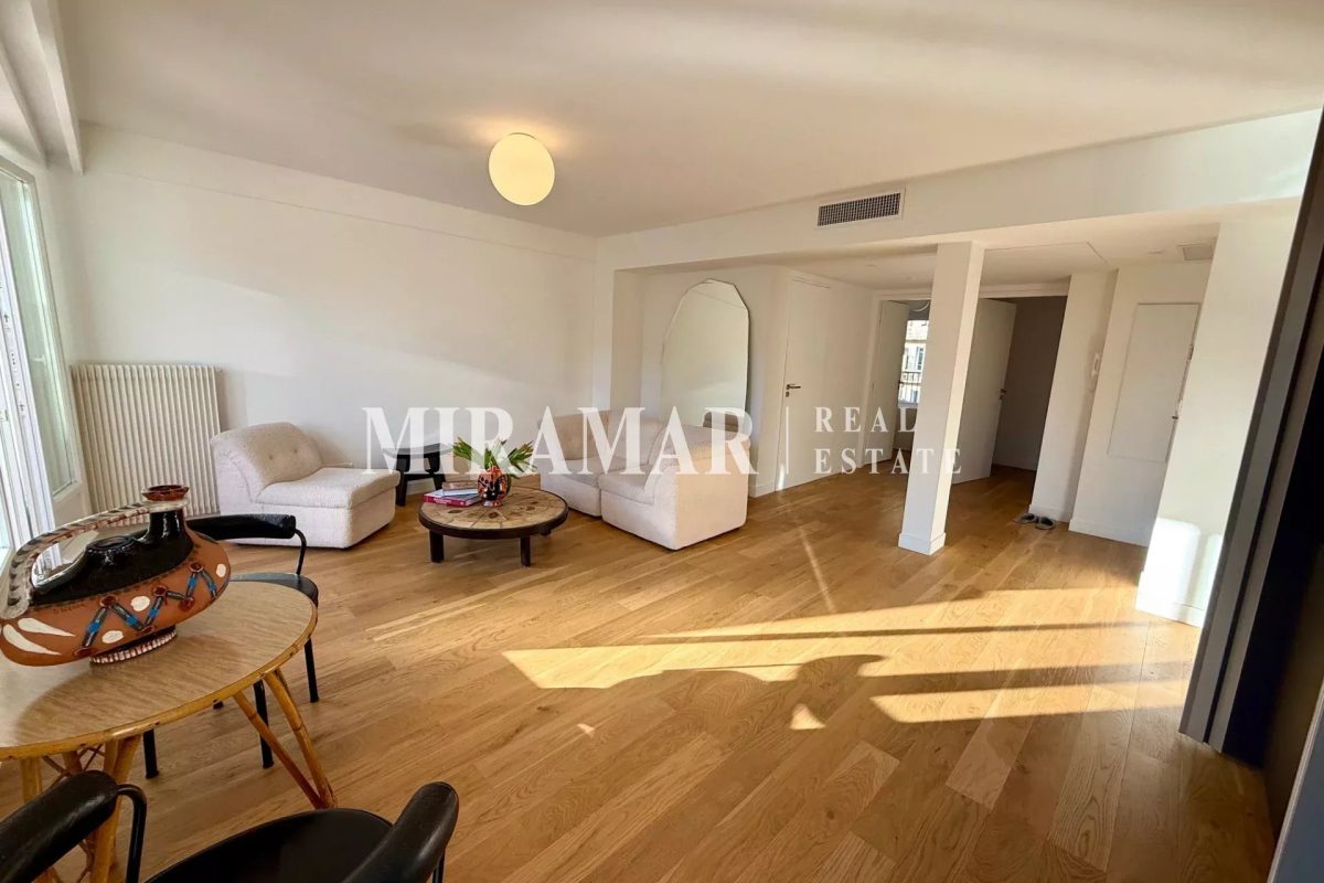 Port de Nice : Rare Dernier Etage