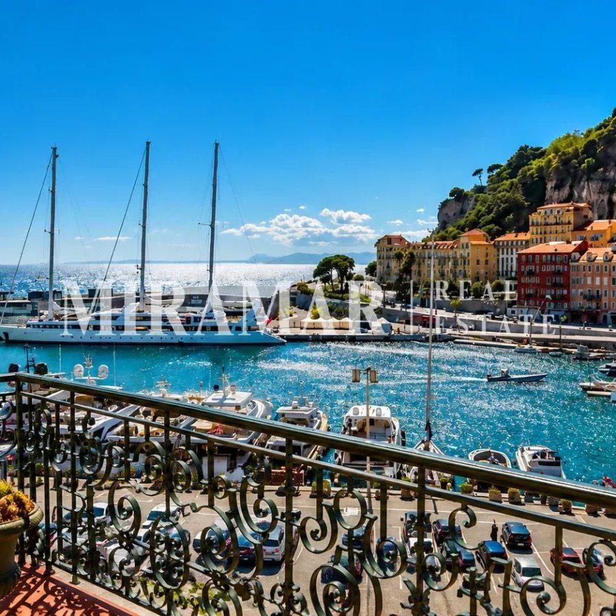 Exclusivité : 3/4 Pièces en Avant Dernier Etage  Port de Nice