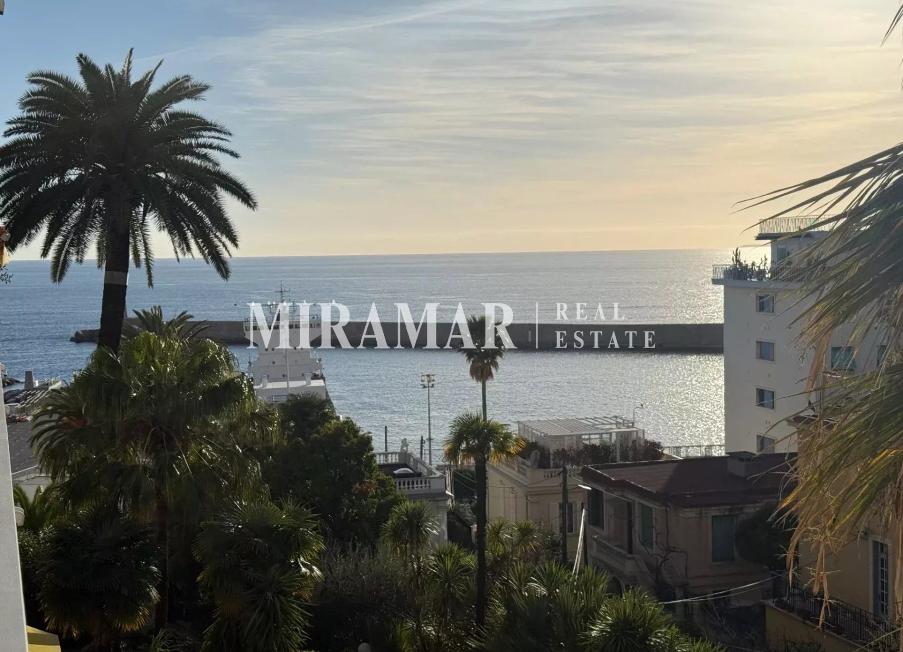 Exclusivité : 2 Pièces Franck Pilatte / Port de Nice