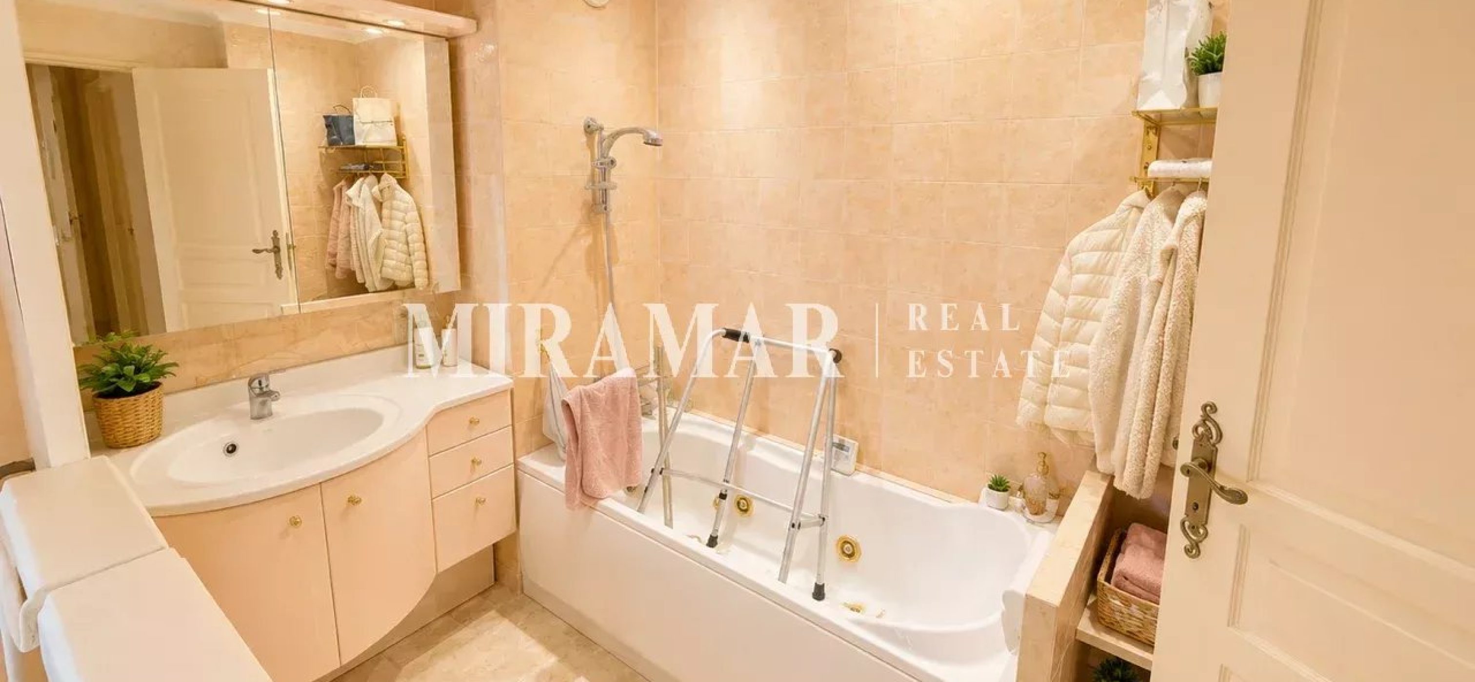 Nice Fabron - Appartement 4/5 Pièces 123 m²