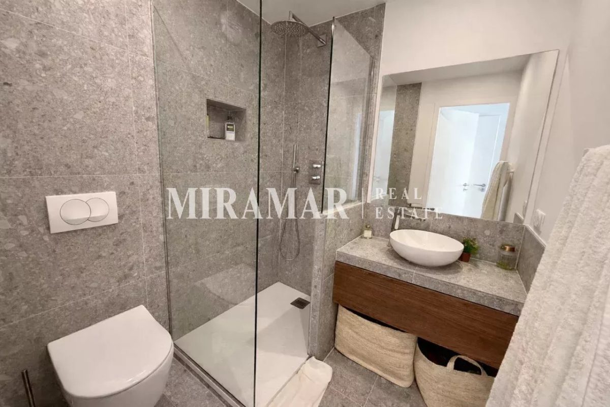 Port de Nice : Rare Dernier Etage