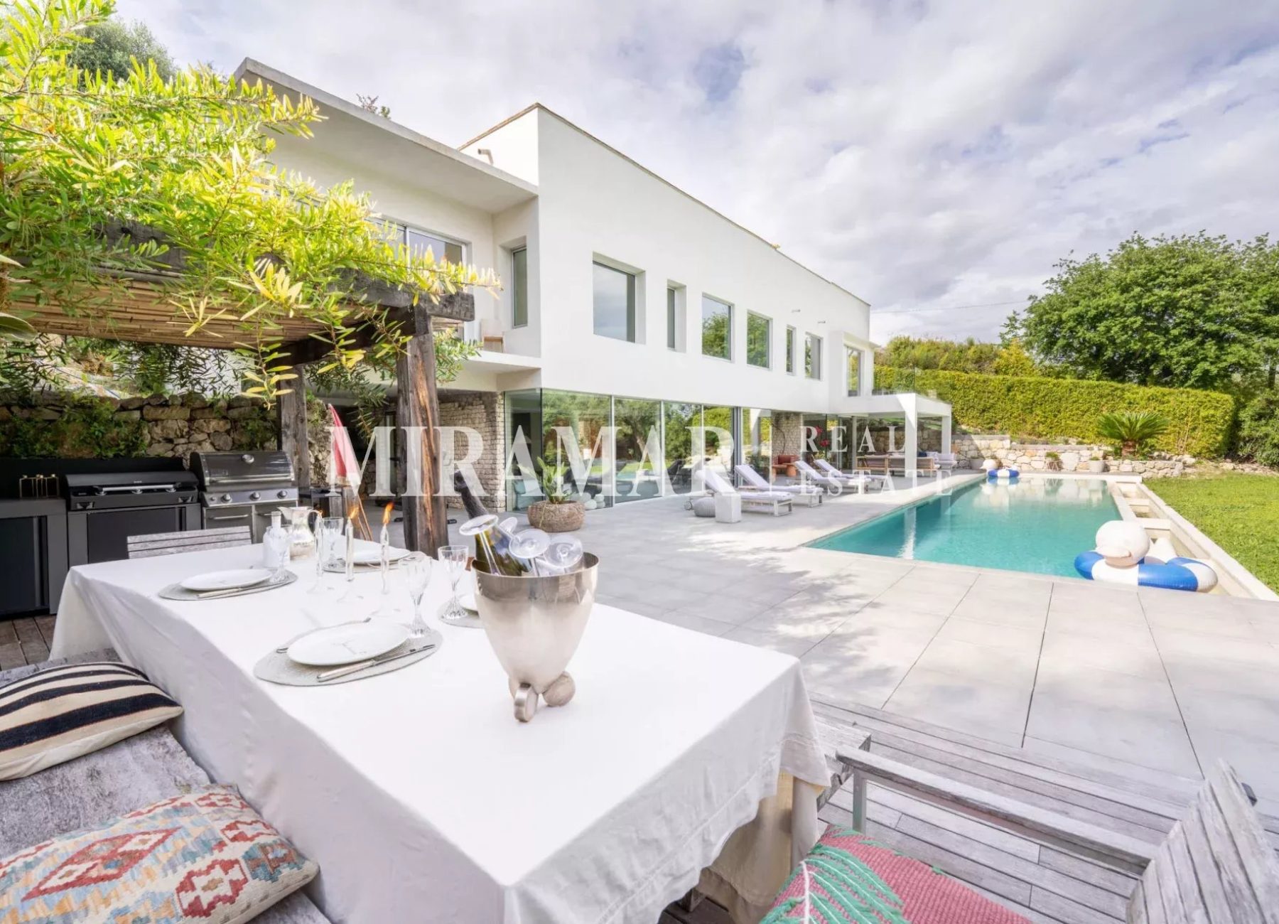 Nice Gairaut / Villa