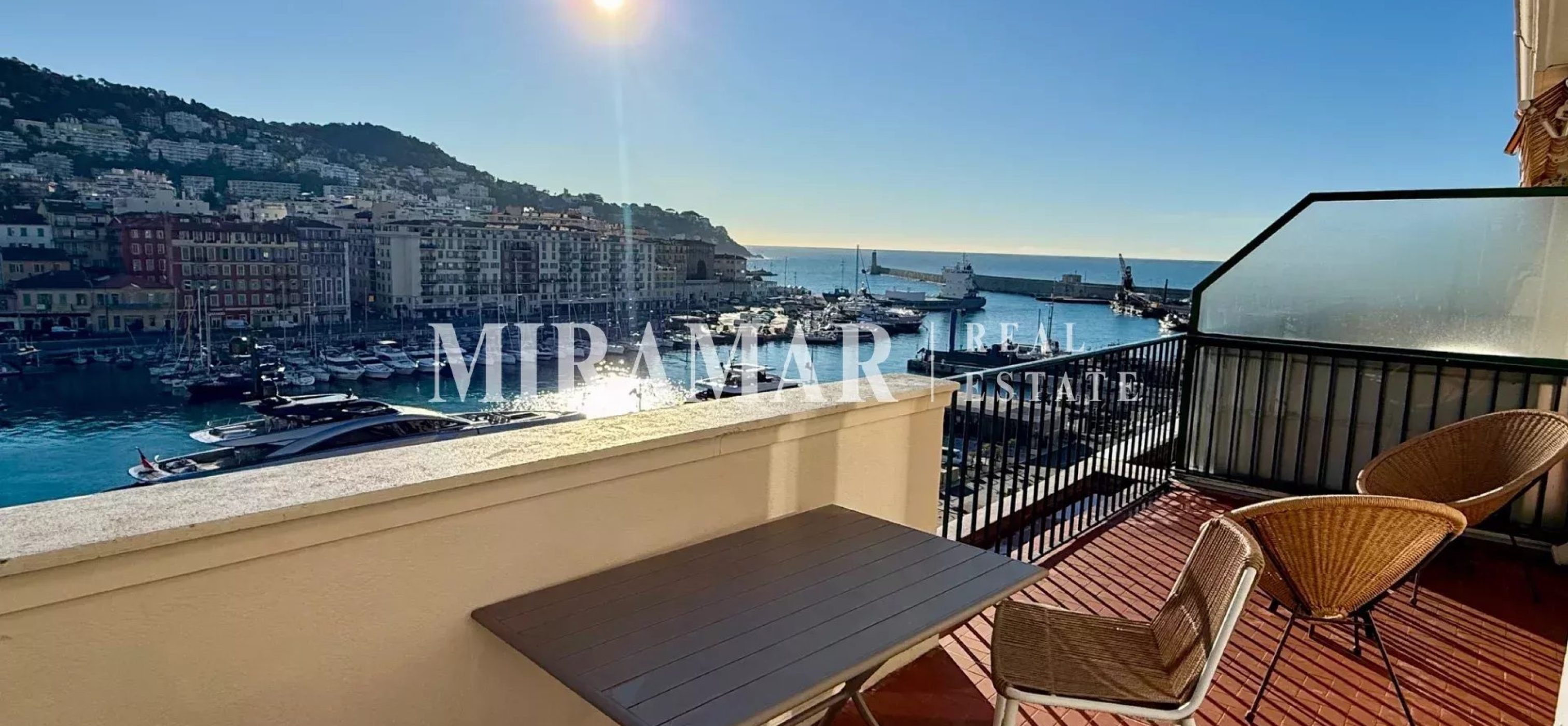 Port de Nice : Rare Dernier Etage
