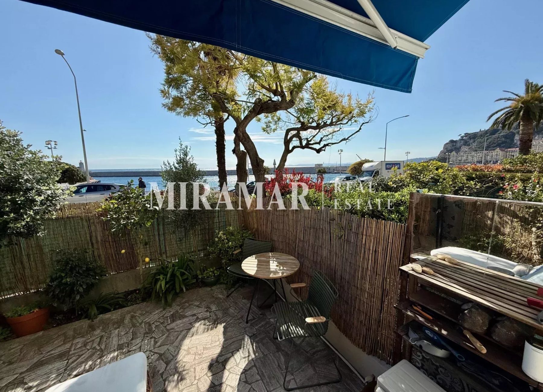 Exclusivité : 2 Pièces Rez-de-jardin Franck Pilatte