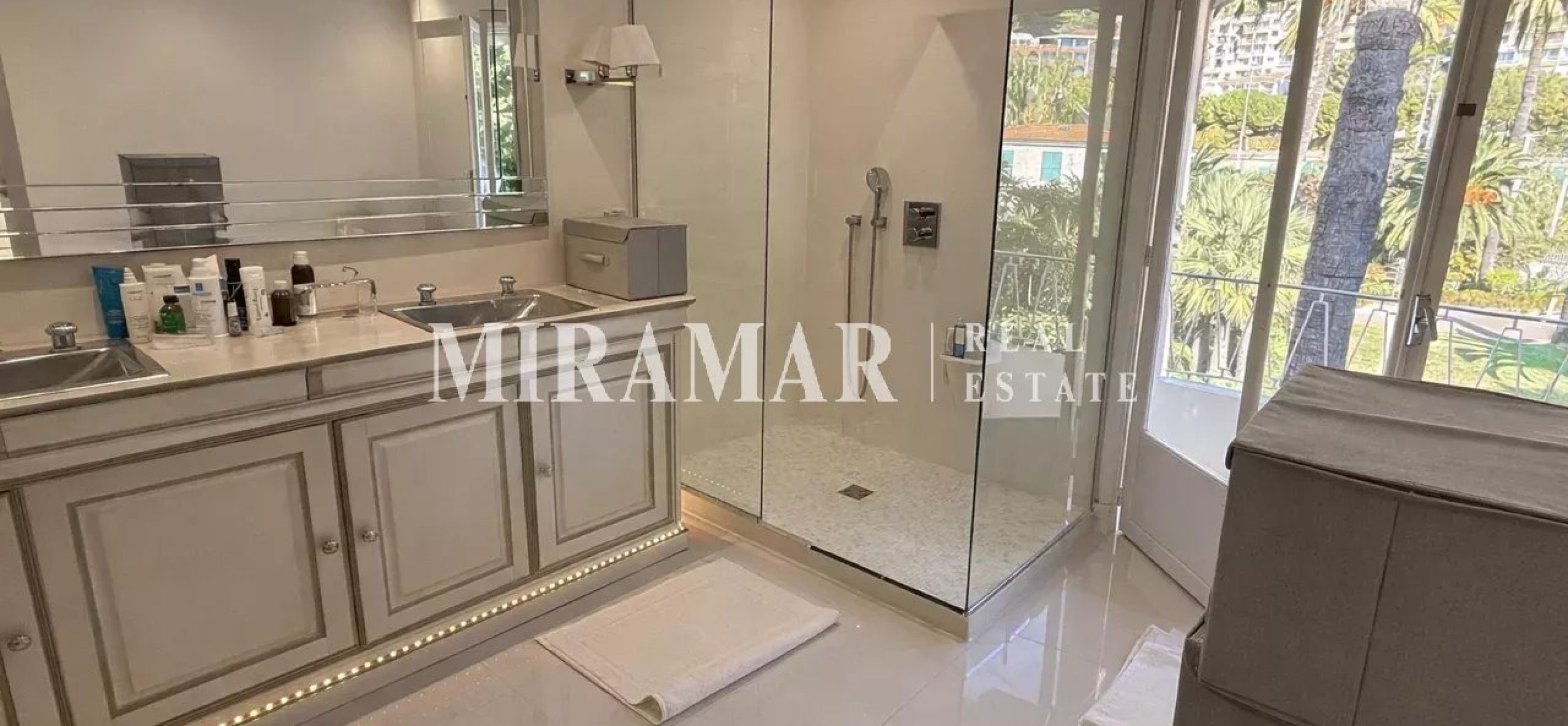 Villefranche-Sur-Mer / St Jean Cap Ferrat