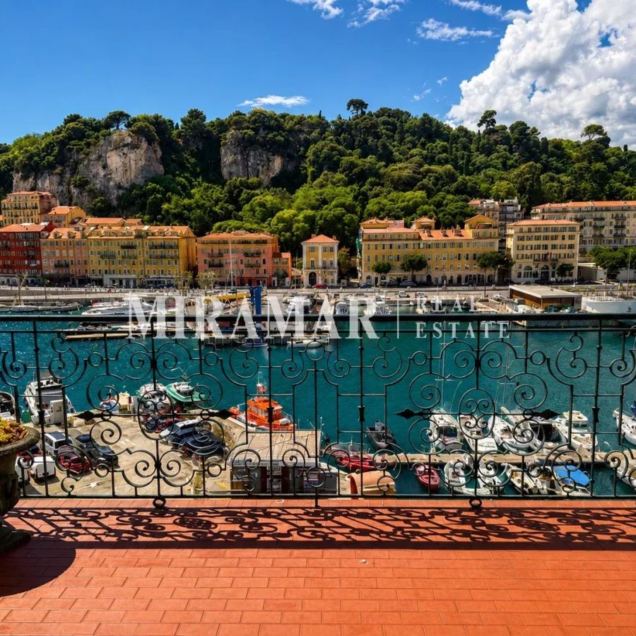 Exclusivité : 3/4 Pièces en Avant Dernier Etage  Port de Nice
