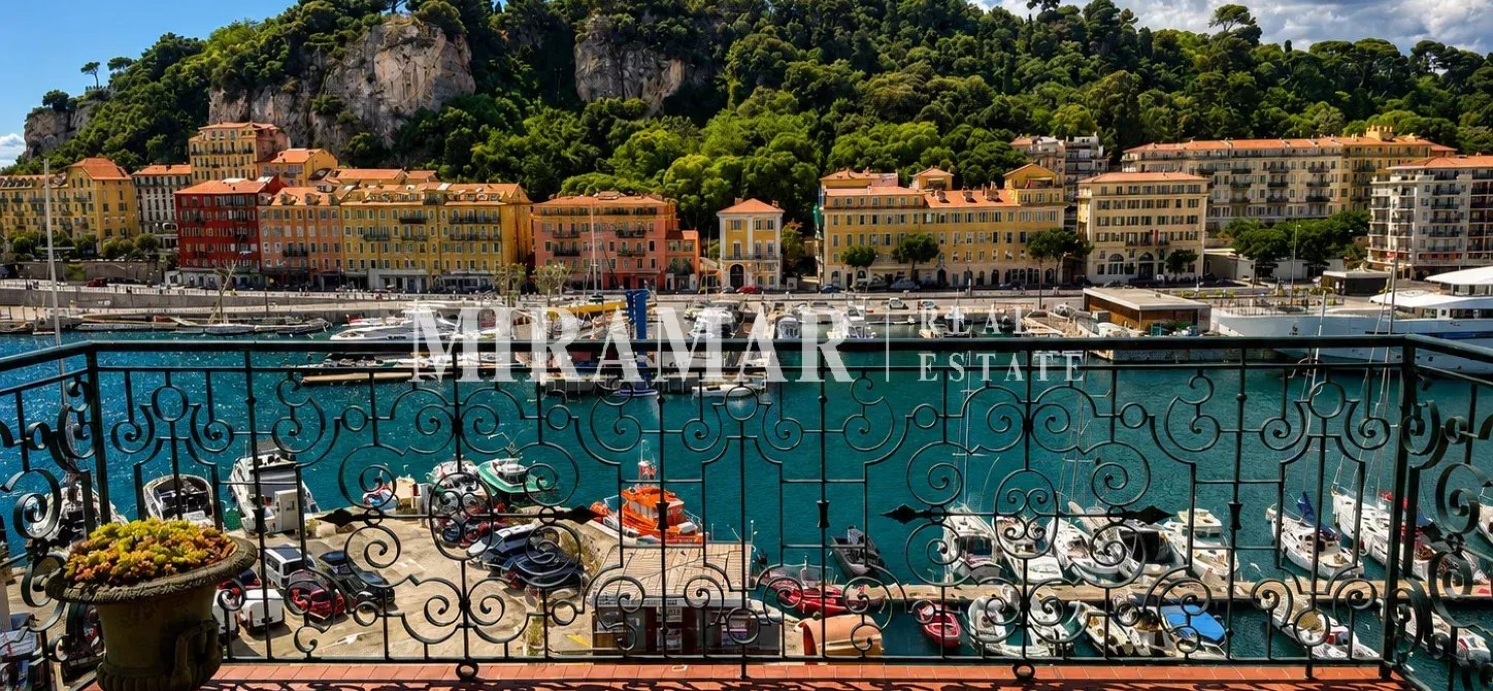 Exclusivité : 3/4 Pièces en Avant Dernier Etage  Port de Nice