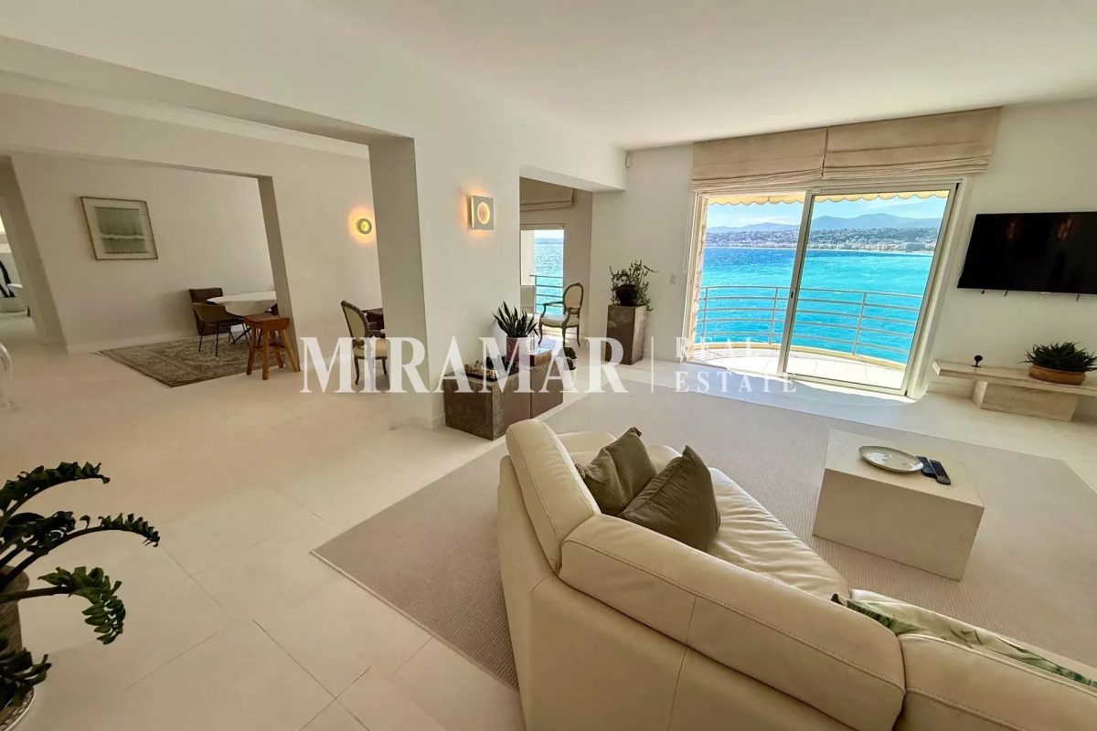 Nice Jean Lorrain - Appartement Pieds dans l'Eau