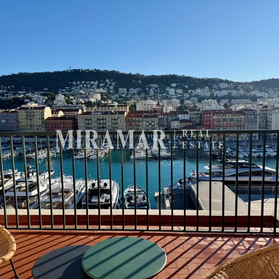 Port de Nice : Rare Dernier Etage