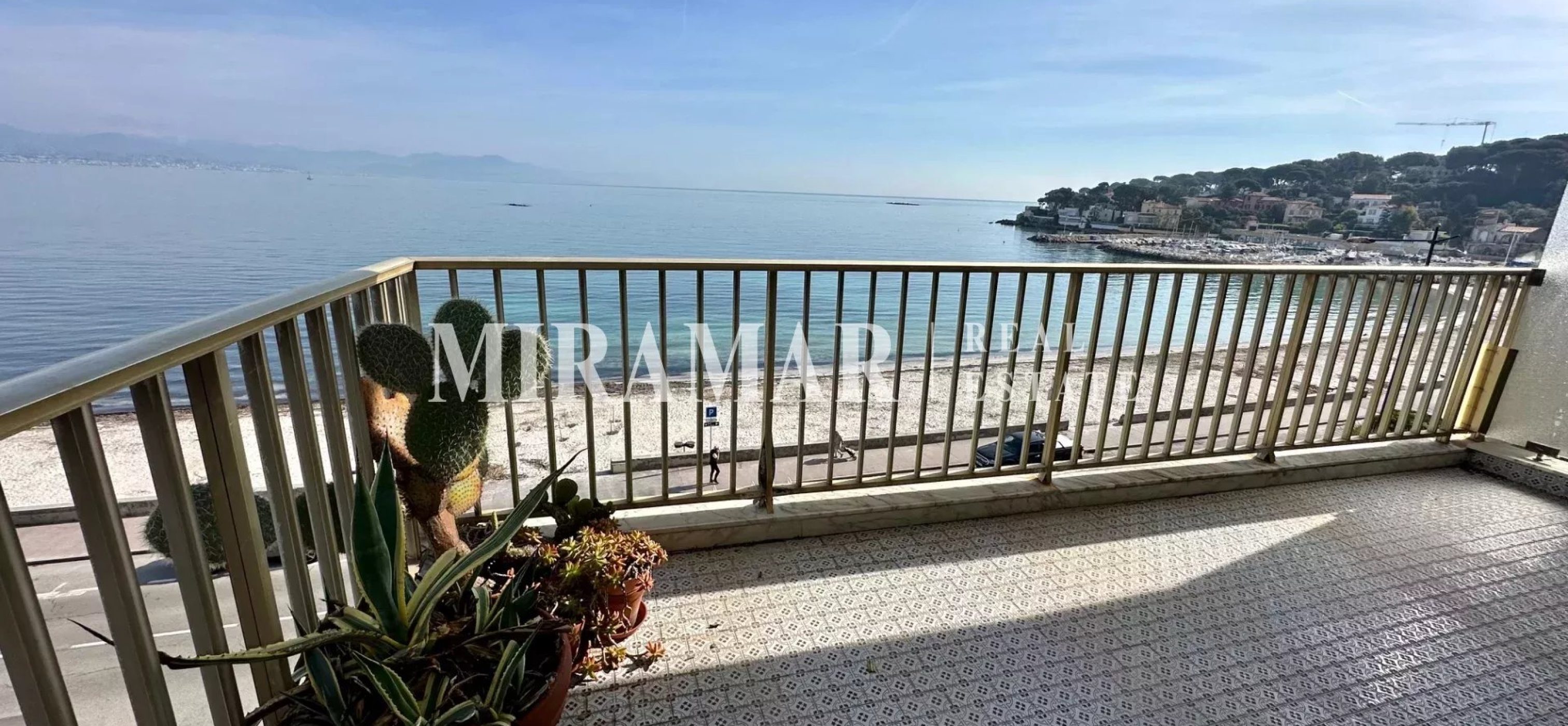 Exclusivité : Salis / Cap d'Antibes : 3 Pièces