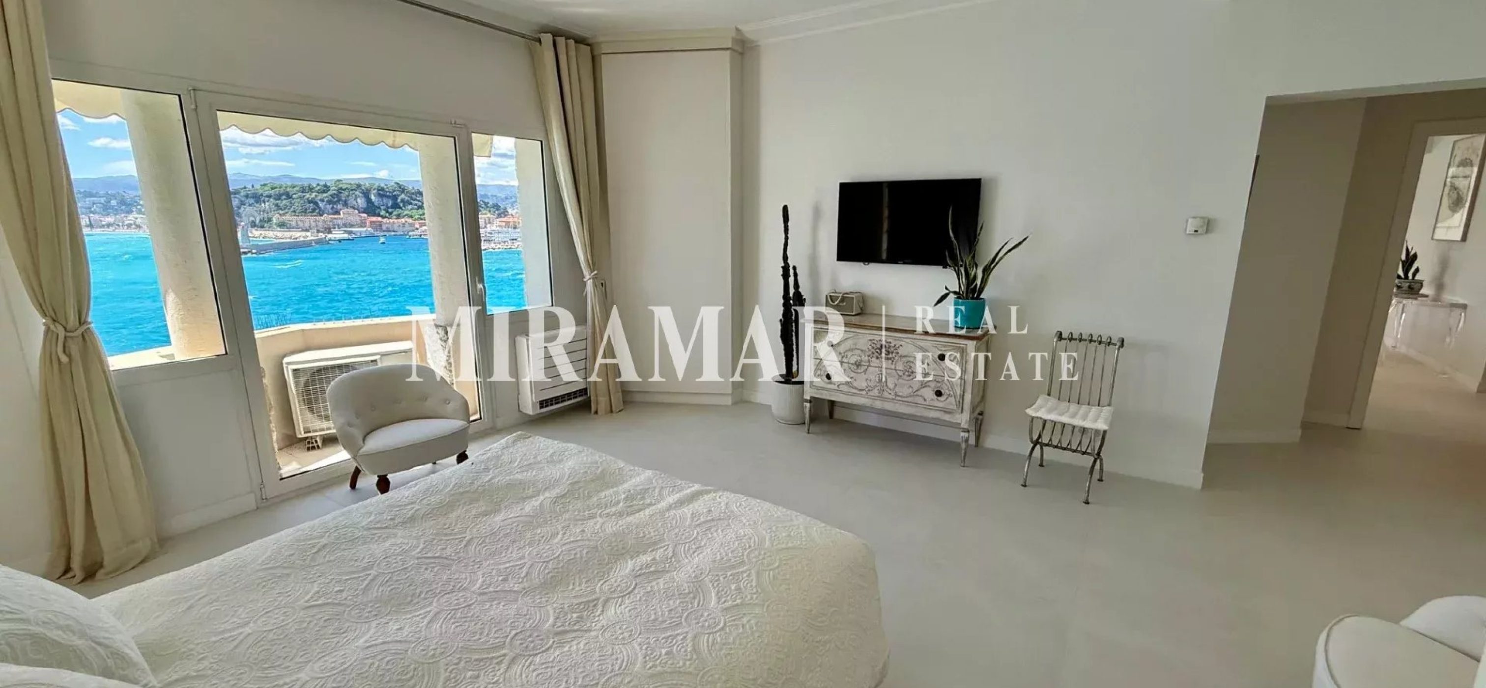 Nice Jean Lorrain - Appartement Pieds dans l'Eau