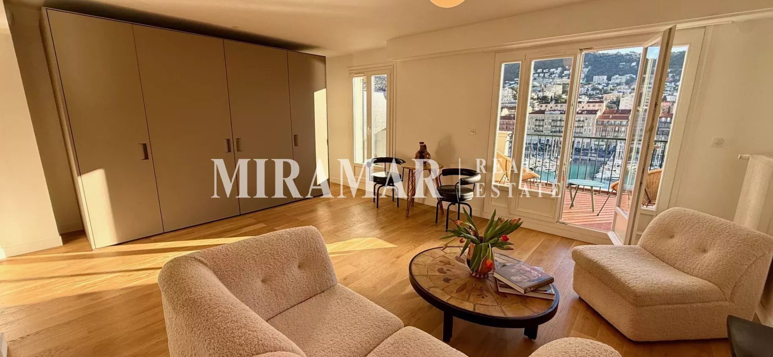 Port de Nice : Rare Dernier Etage